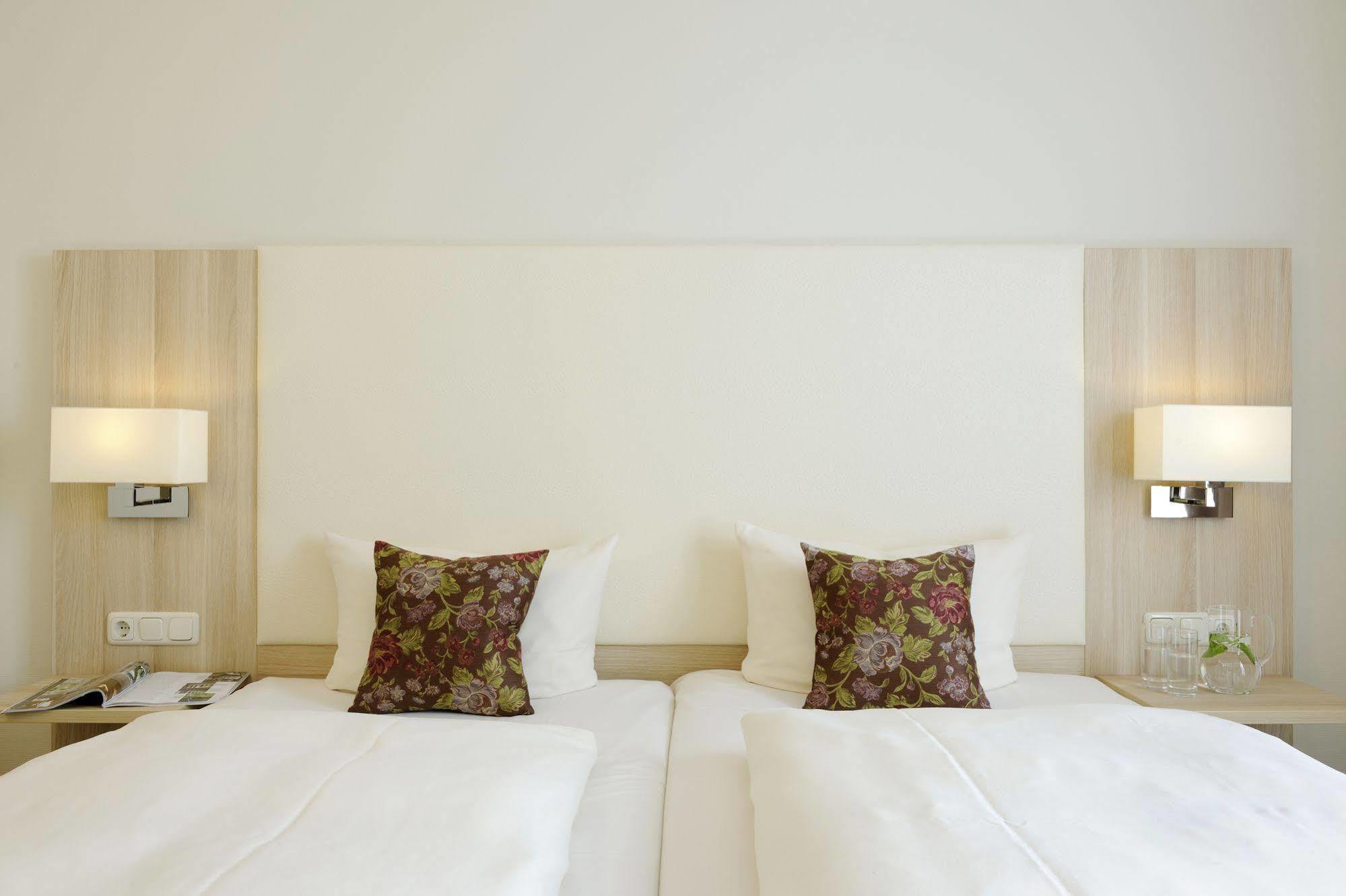 Hotel Kannenkeller Lauingen Bagian luar foto
